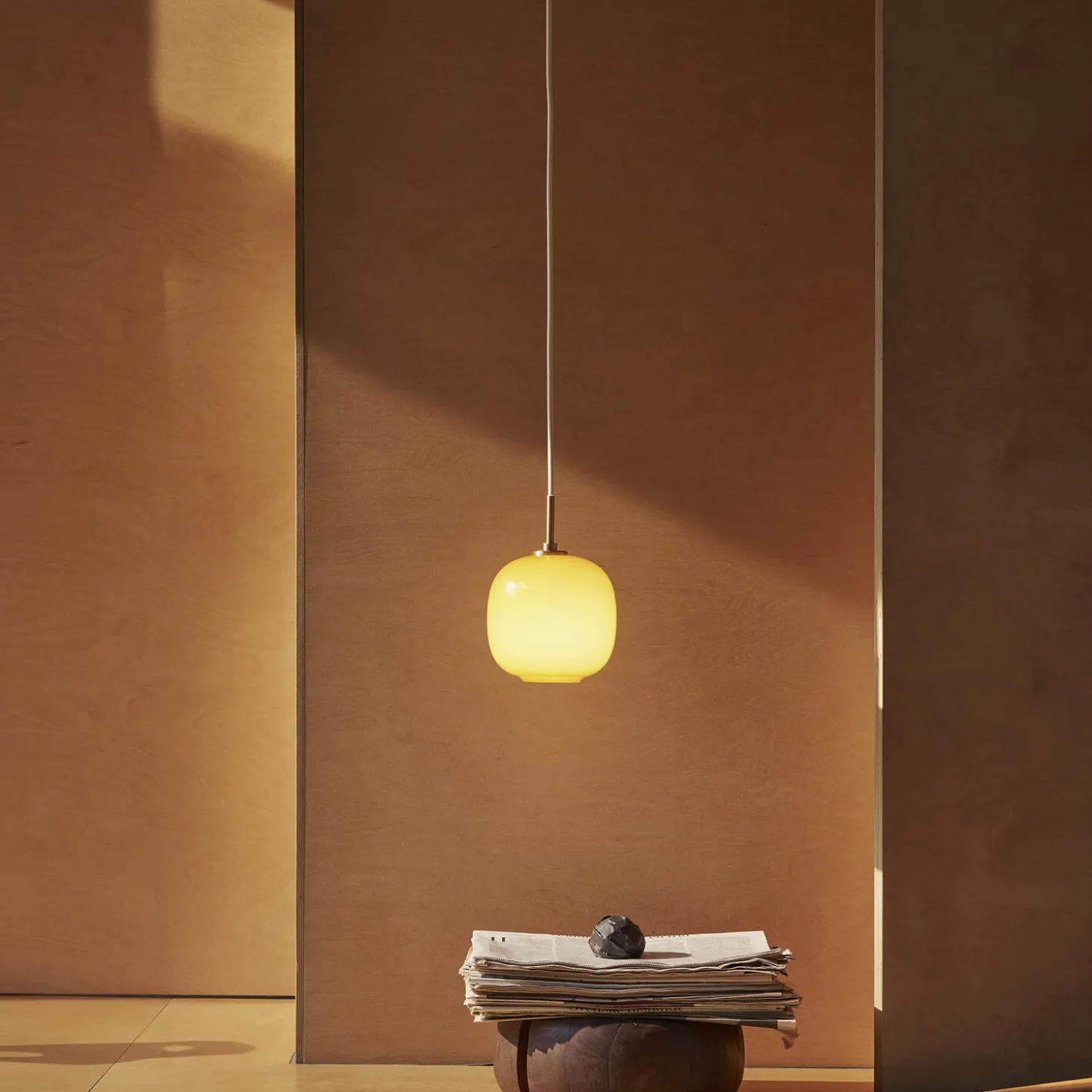 VL45 Radiohus pendel, amber