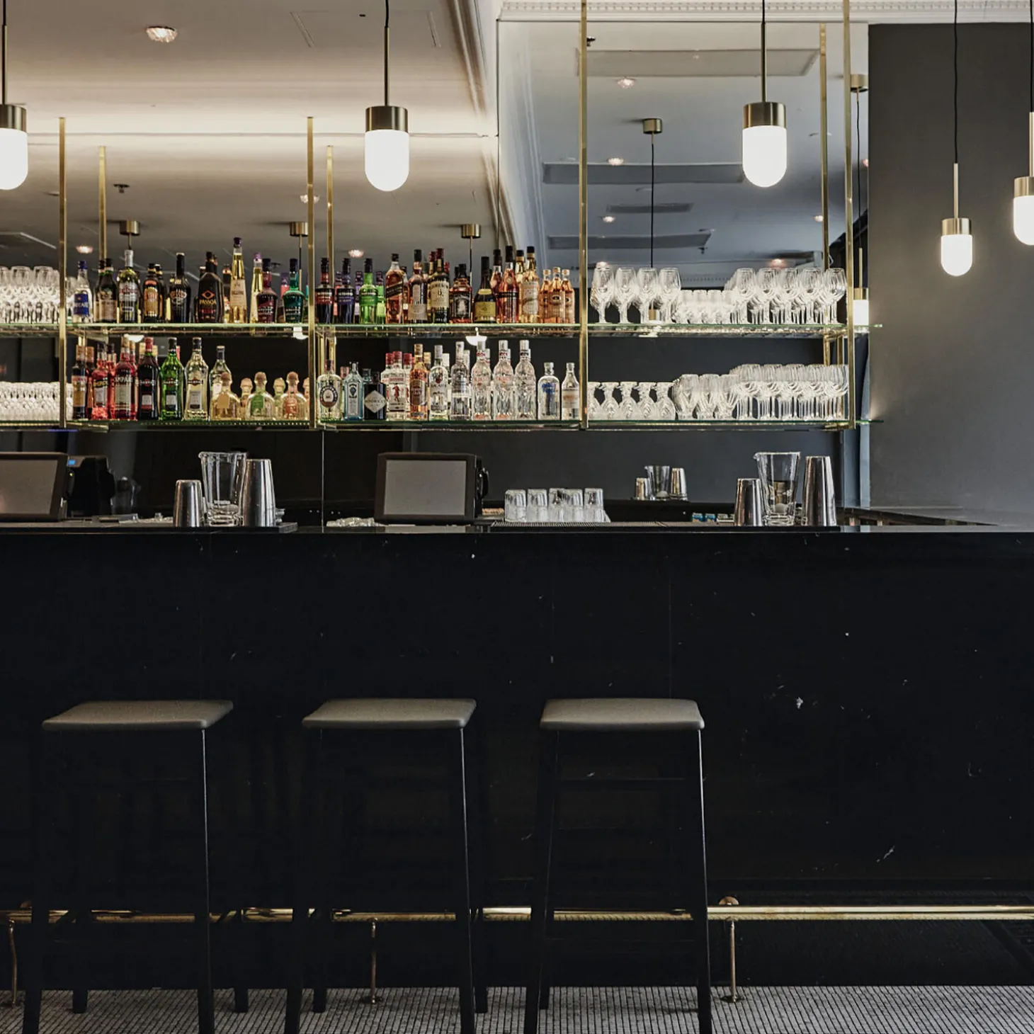 Vox Pendant, brass/opal