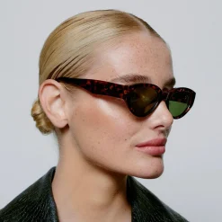 Winnie Solbriller, demi tortoise