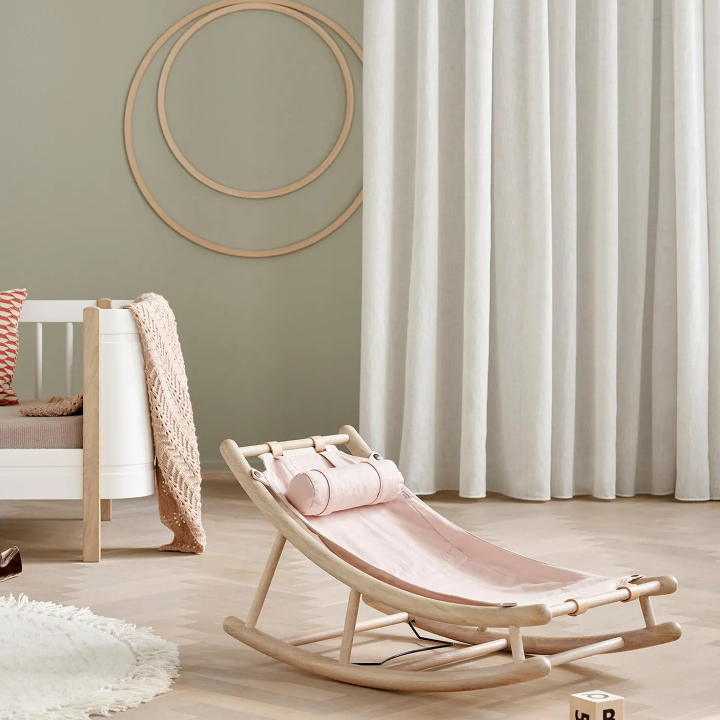 Wood junior vippestol, eg/rosa