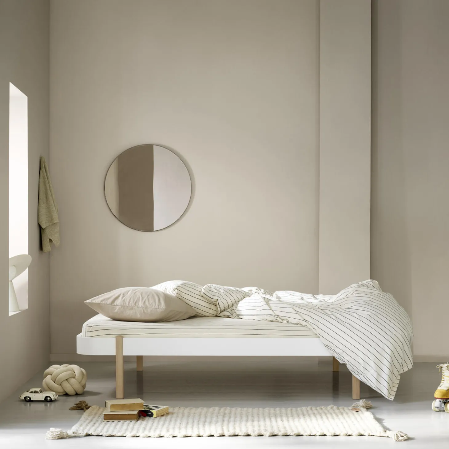 Wood lounger seng 120 cm, hvid/eg