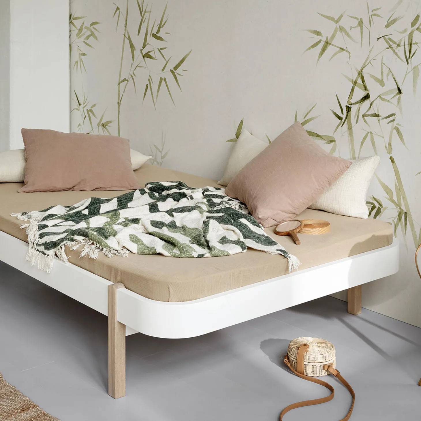 Wood lounger seng 120 cm, hvid/eg