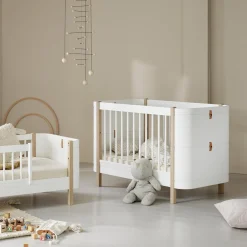 Wood Mini+ tremmeseng ekskl. junior kit 68x122 cm, hvid/eg