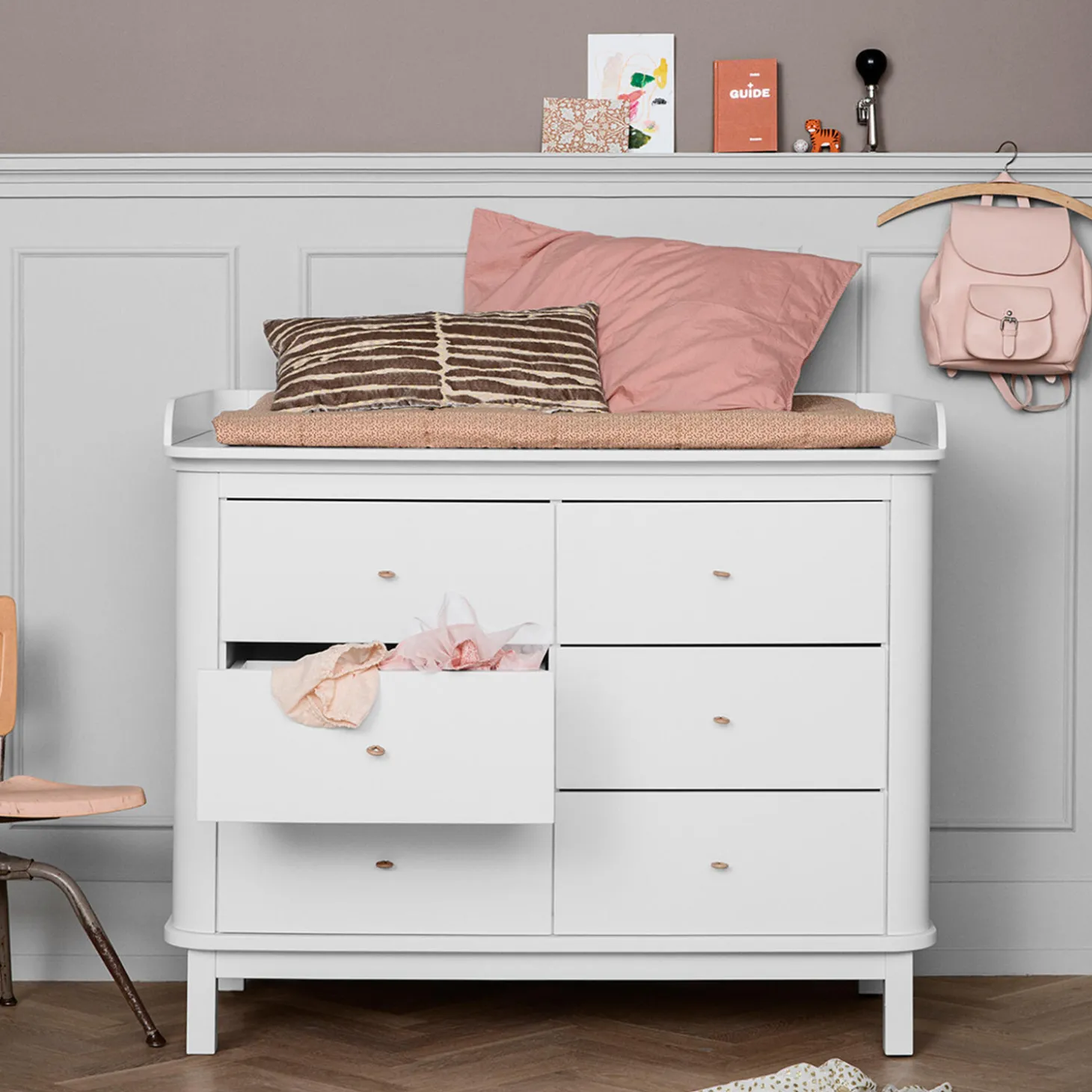 Wood puslekommode 6 skuffer med stor pusleplade, hvid