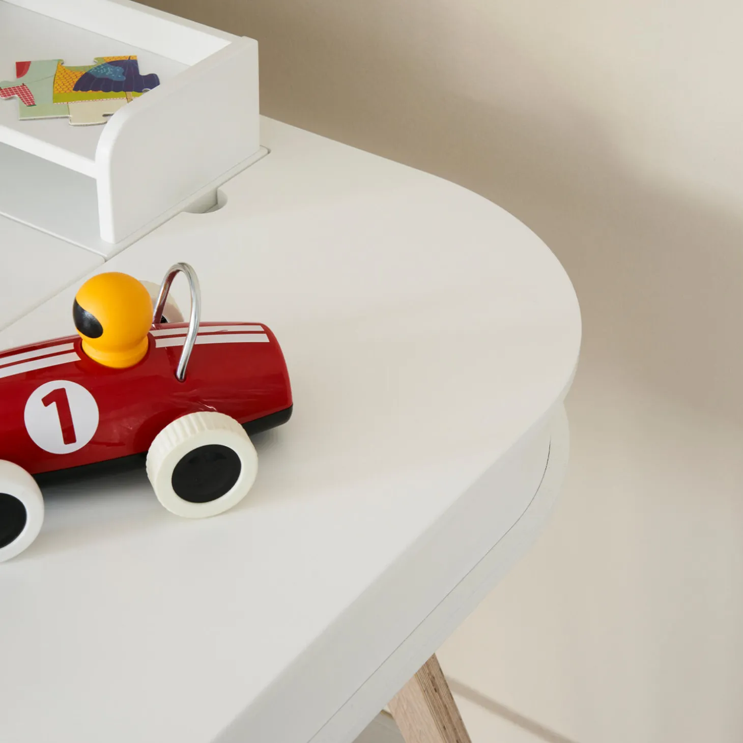 Wood skrivebord 66 cm, hvid/eg