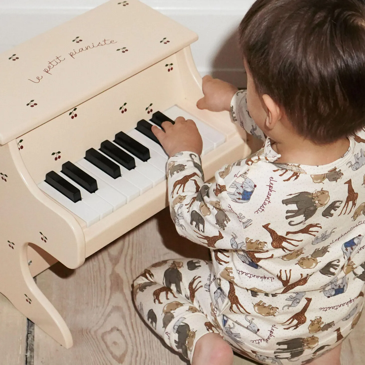 Wooden Piano, cherry